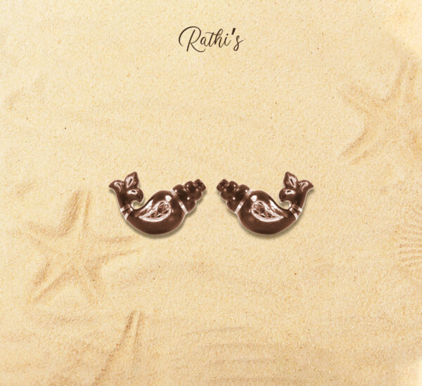 Shankh Shaped Coconut Shell Earring