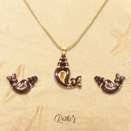 Shankh Shaped Coconut Shell Necklace in 22K Gold